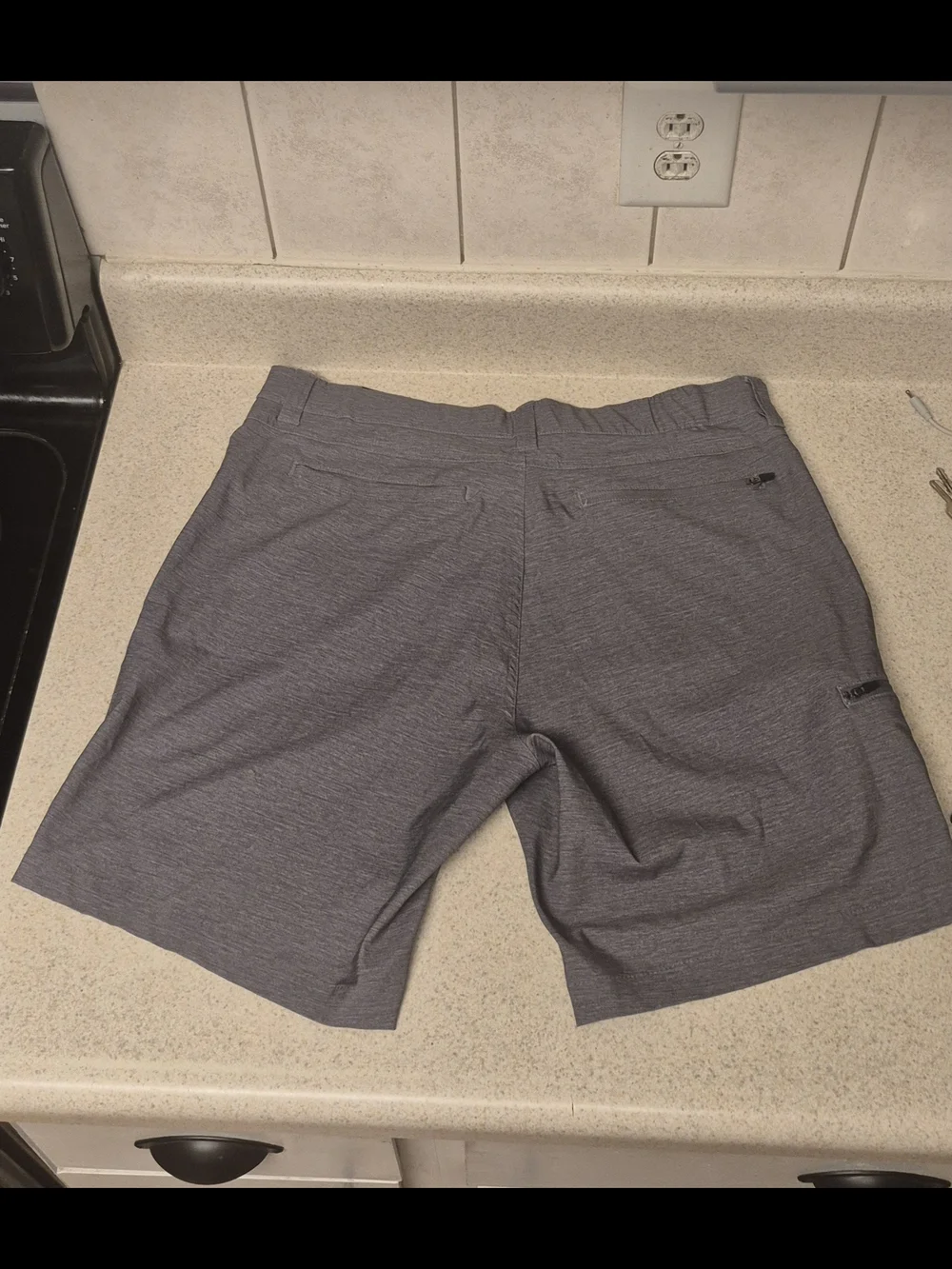 Hawke & Co Men's Performance Grey Stretch Shorts Size 34